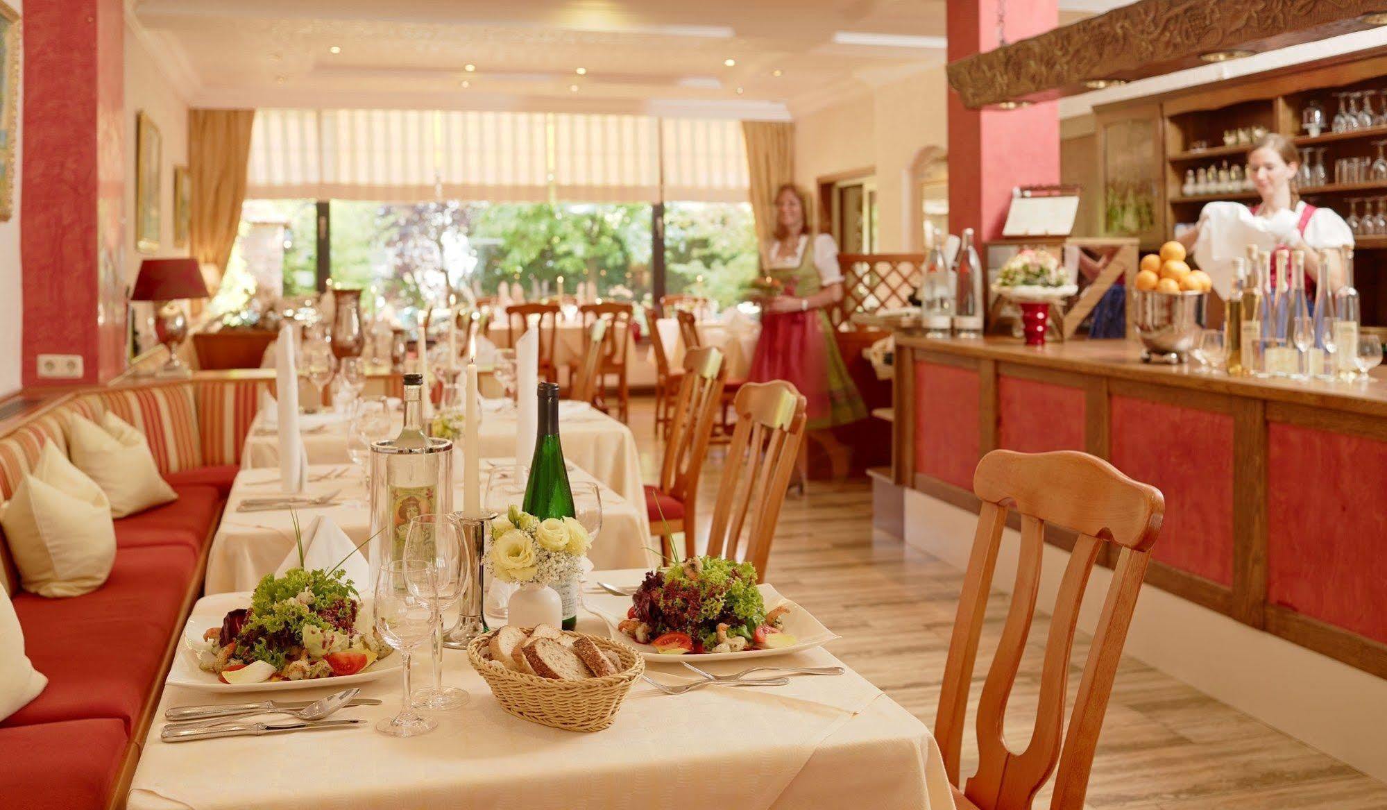 Ringhotel Boemers Mosel Landhotel Alf Bagian luar foto