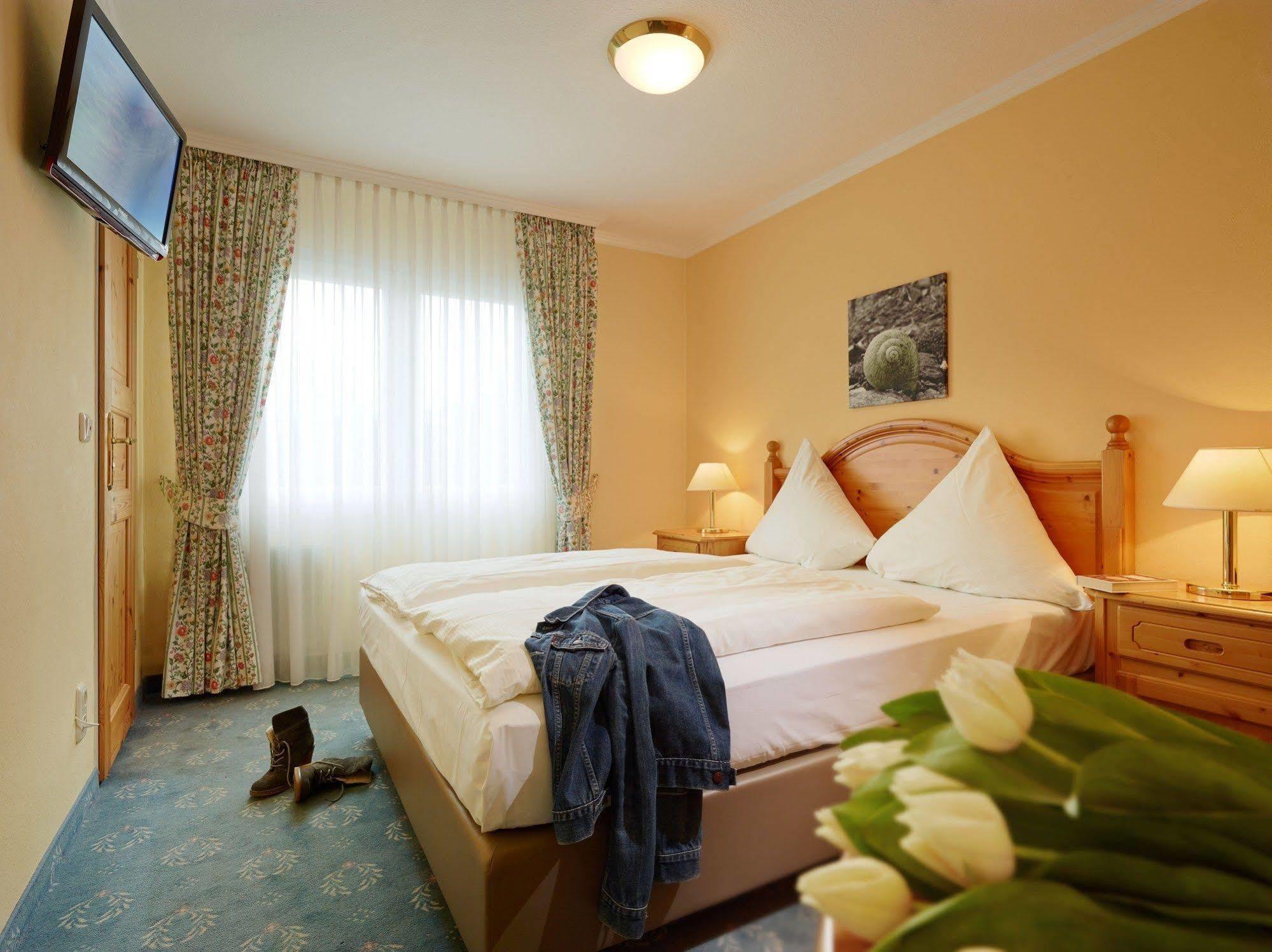 Ringhotel Boemers Mosel Landhotel Alf Bagian luar foto