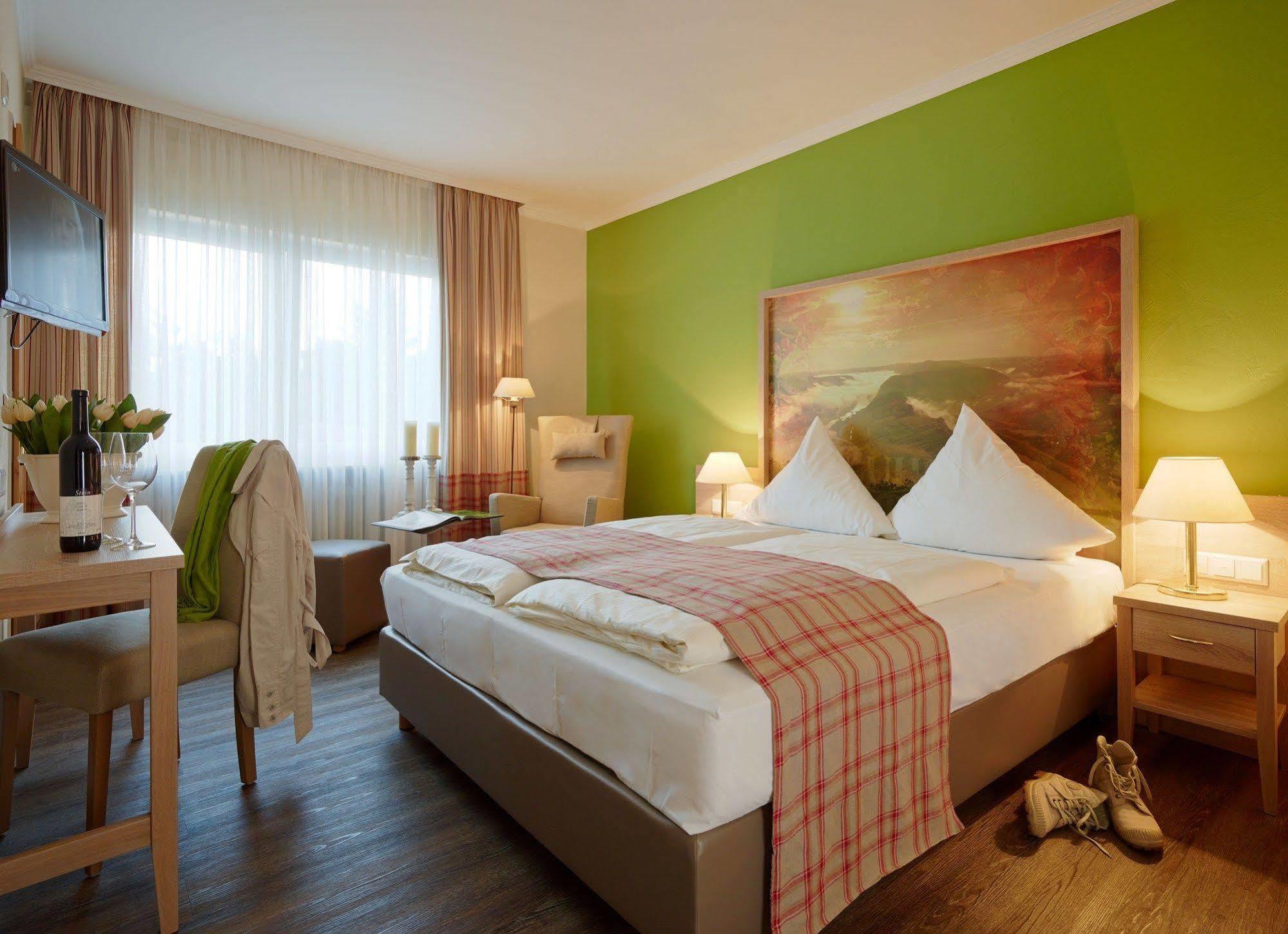 Ringhotel Boemers Mosel Landhotel Alf Bagian luar foto